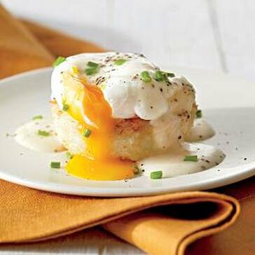 Grits, eggs and country gravy | 10 Awesome Egg Recipes